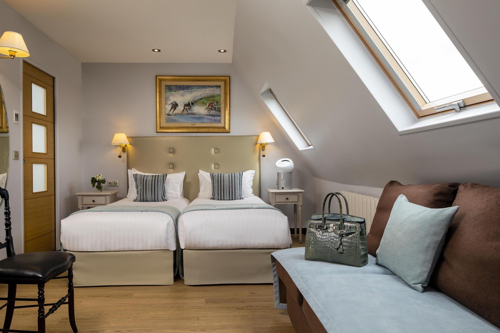 Hotel Plaza Elysees Париж Екстериор снимка