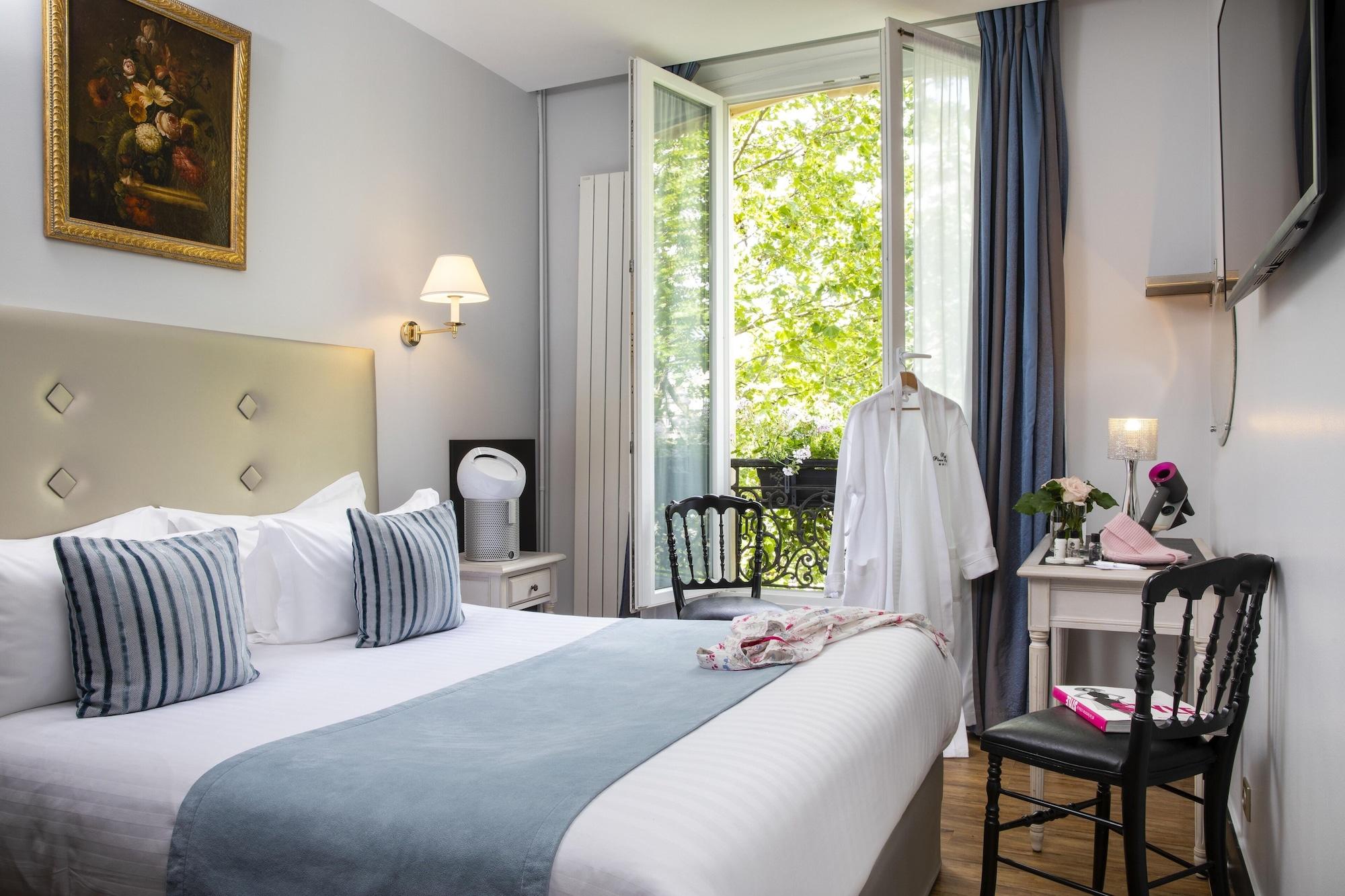 Hotel Plaza Elysees Париж Екстериор снимка