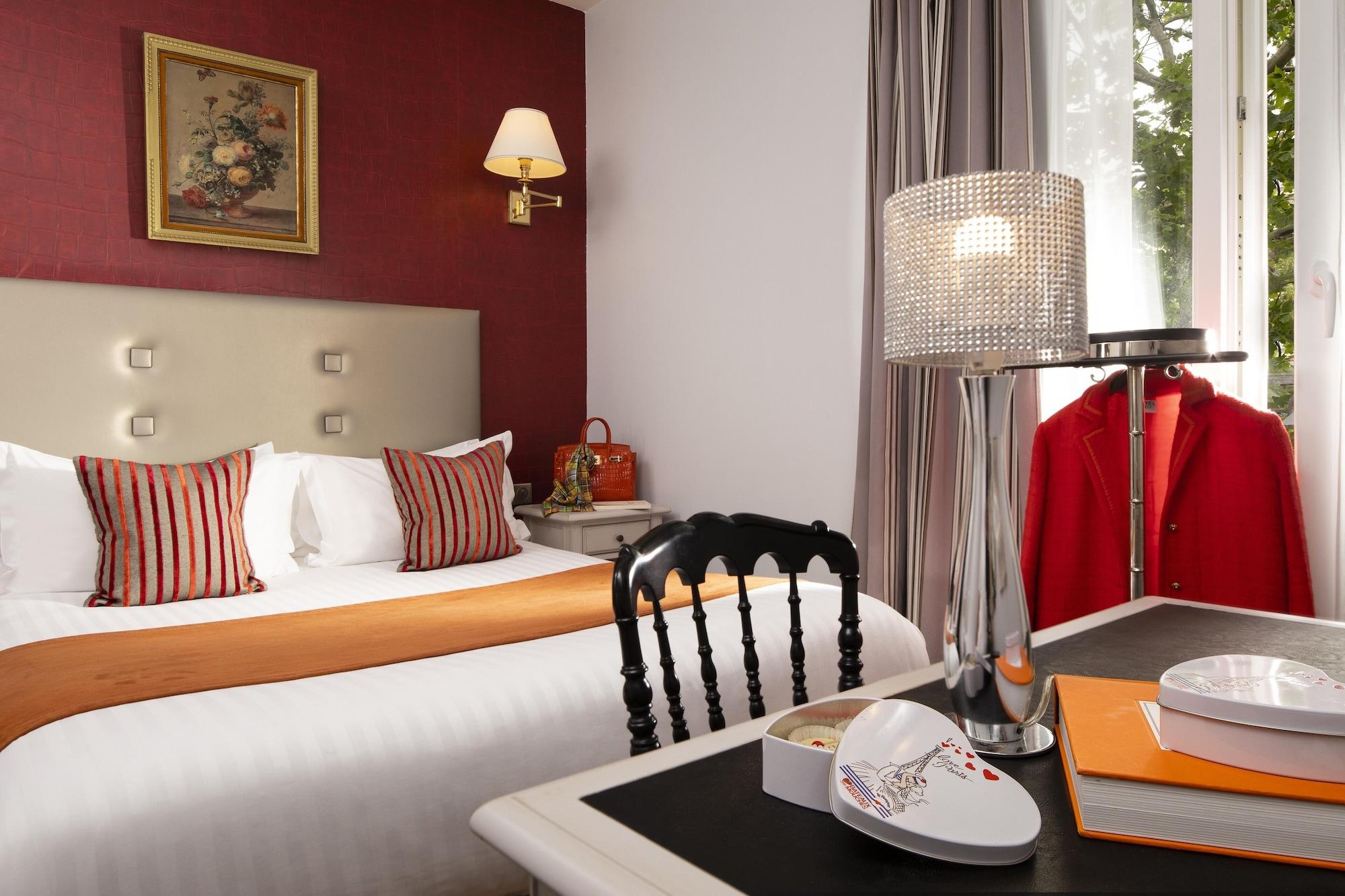Hotel Plaza Elysees Париж Екстериор снимка