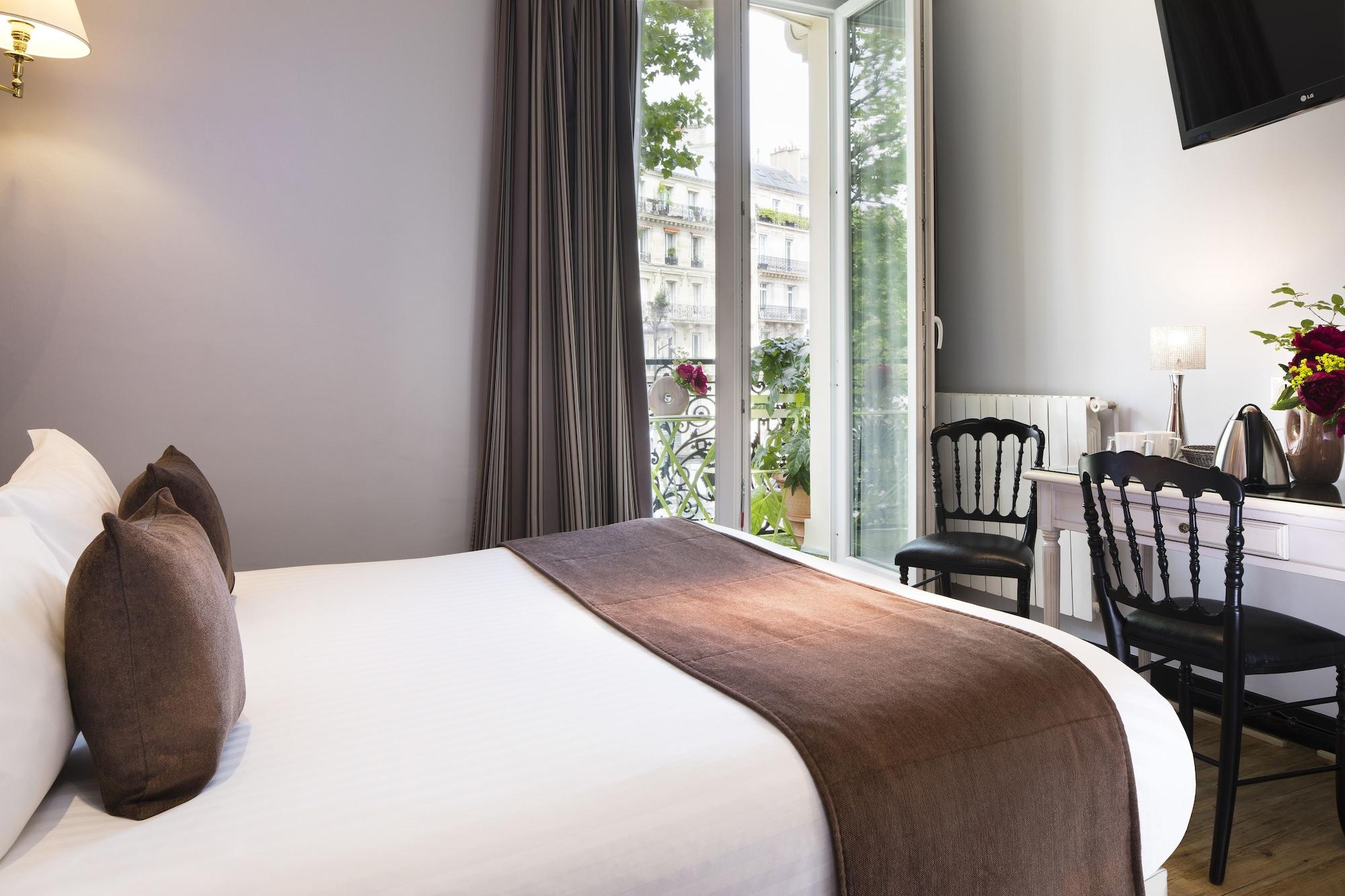 Hotel Plaza Elysees Париж Екстериор снимка